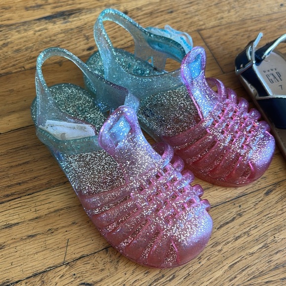 Toddler Girl Sandal Bundle Size 7/8 - Picture 3 of 9